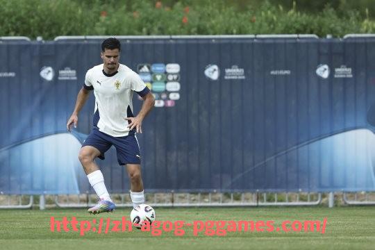 pg电子在线下载-法甲球队战术变化趋势：从传统433到现代化控球体系